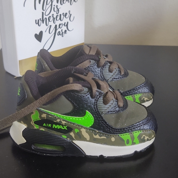 SOLD!! Toddler Nike Air Max camouflage sneakers - Picture 4 of 4